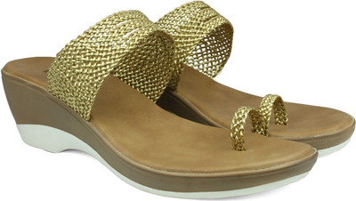 

Inc.5 Women GOLD Wedges