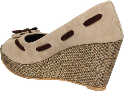 

Jade Women Beige Wedges