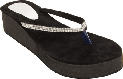 

Footrendz Women Silver Wedges
