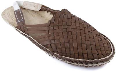 eKolhapuri Men Yellow Sandals