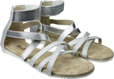 

Inc.5 Women SILVER Flats
