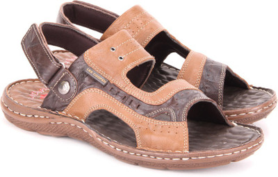 

Lee Cooper Men Tan Casual
