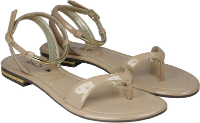 

Inc.5 Women BEIGE Flats