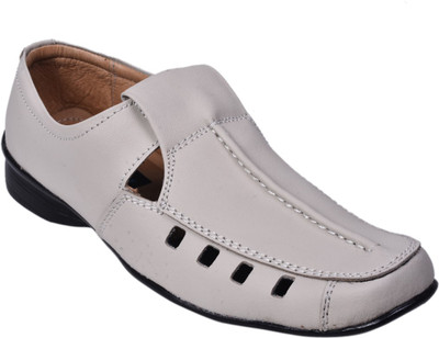 

Knoos Men White Sandals