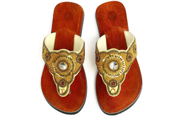 

BAE Women Golden Flats