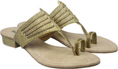 

Inc.5 Women ANT GOLD Flats