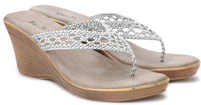 

Inc.5 Women Silver Wedges