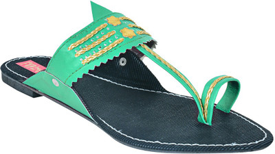 

Footrendz Women Green Flats