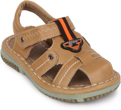 

Action Shoes Boys Sports Sandals(Beige