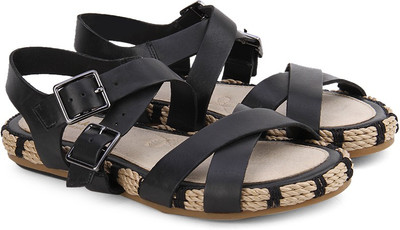 

Clarks Women BLACK LEATHE Sandals