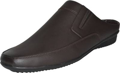 Strive Men Black Sandals