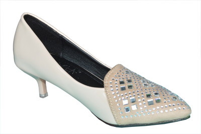 

Ladela Women Beige Heels