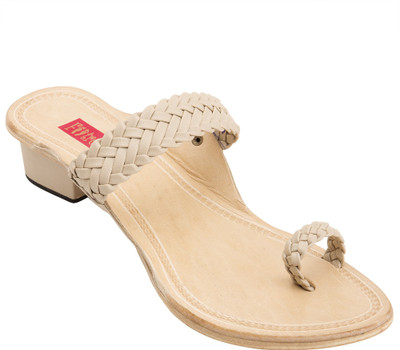 

Footrendz Women Beige Heels