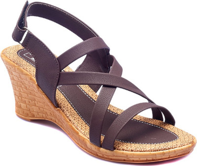 

Dolphin Miles Women Brown Wedges
