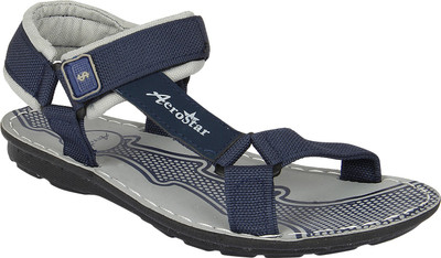 50 OFF on Lakhani Vardaan Men Blue Sandals on Flipkart