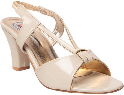 

MSC Women Cream Heels