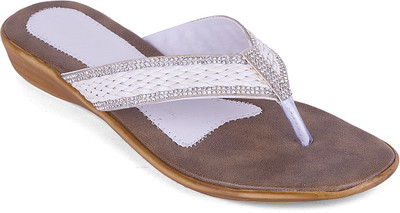 

Ridhi Sidhi Women White; Silver Flats