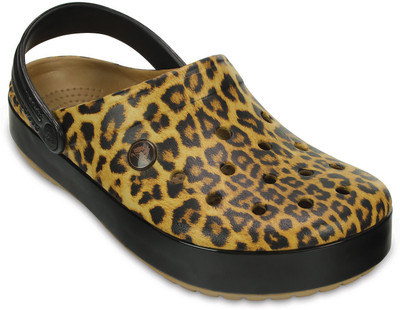 

Crocs Men Beige Sandals