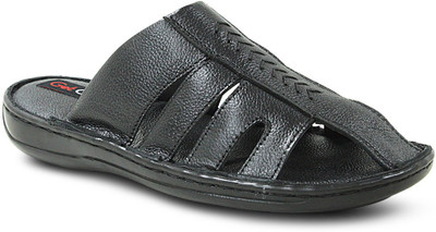 

Get Glamr Men Black Casual