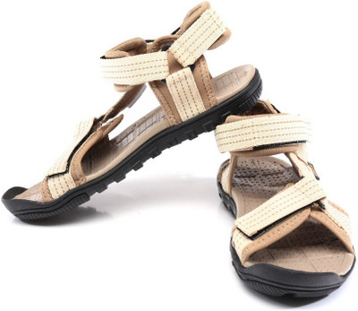 

Sparx Men Beige Casual