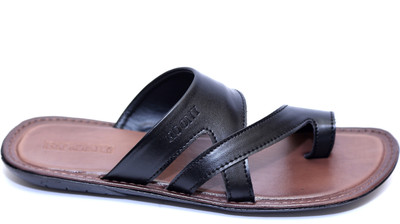 

Roony Men Black Casual