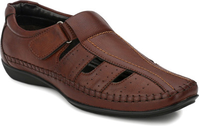 

Mactree Men Brown Sandals