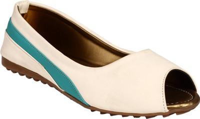 

Jade Women White Flats
