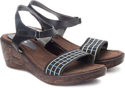 

Bonjour Women Black Wedges
