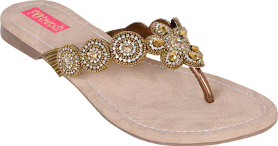 

Footrendz Women Beige Flats