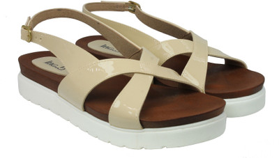 

Inc.5 Women BEIGE Flats
