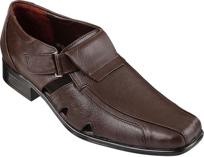 

Mochi Men 12, Brown Casual