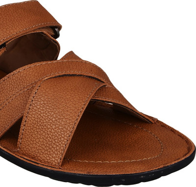 

Bruno Manetti Men Tan Flats