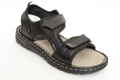 

Roony Men Black Casual