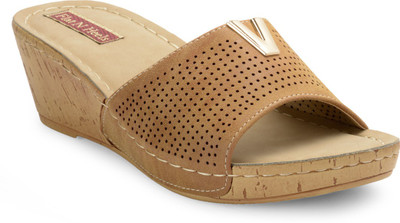 

Flat n Heels Women Tan Wedges