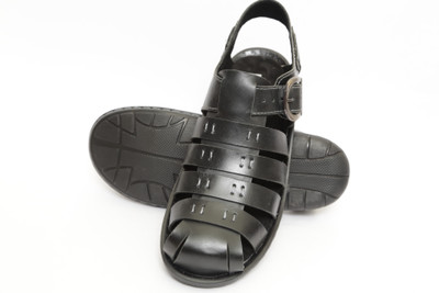 

Roony Men Black Casual