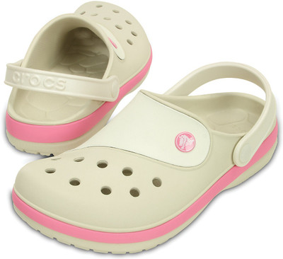 

Crocs Women 15077-15D Sandals