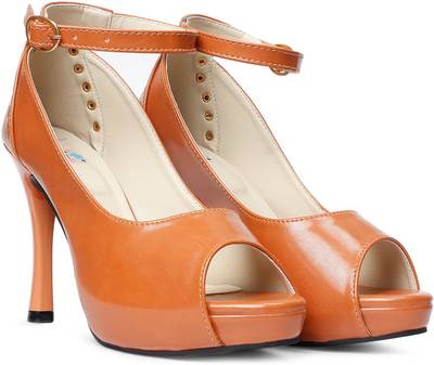 Meriggiare Women Tan Heels