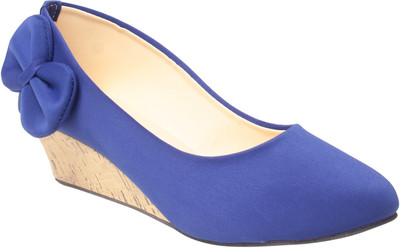 

MSC Women Blue Wedges