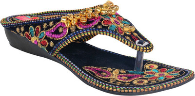 

Footrendz Women Multicolor Flats