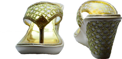 

Belly Ballot Women Gold Wedges