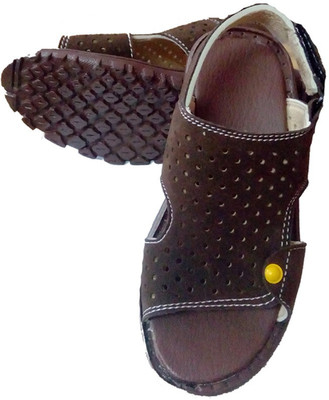 

Y & J Boys & Girls Sports Sandals(Brown