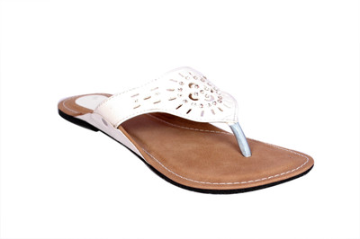 

Studio 9 Women White Flats