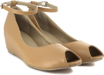 

Inc.5 Women Beige Wedges