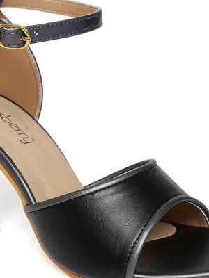 Dressberry Women Black Heels