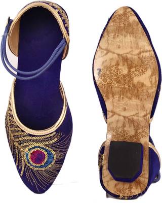 Rangmor Women Black Heels