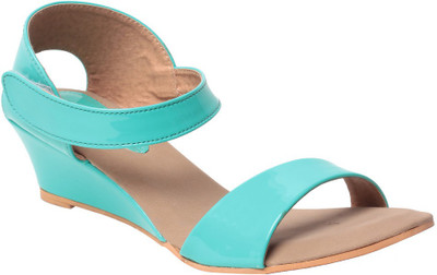 

MSC Women Green Heels
