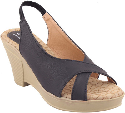 

MSC Women Black Wedges