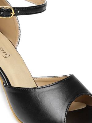 Dressberry Women Black Heels