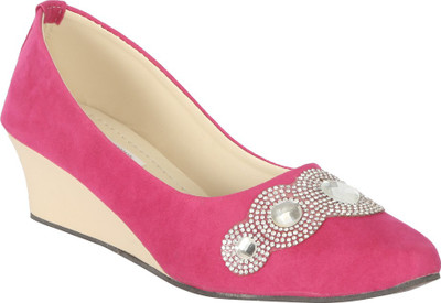 

Zachho Women Pink Wedges