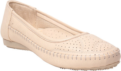 

MSC Women Camel Flats